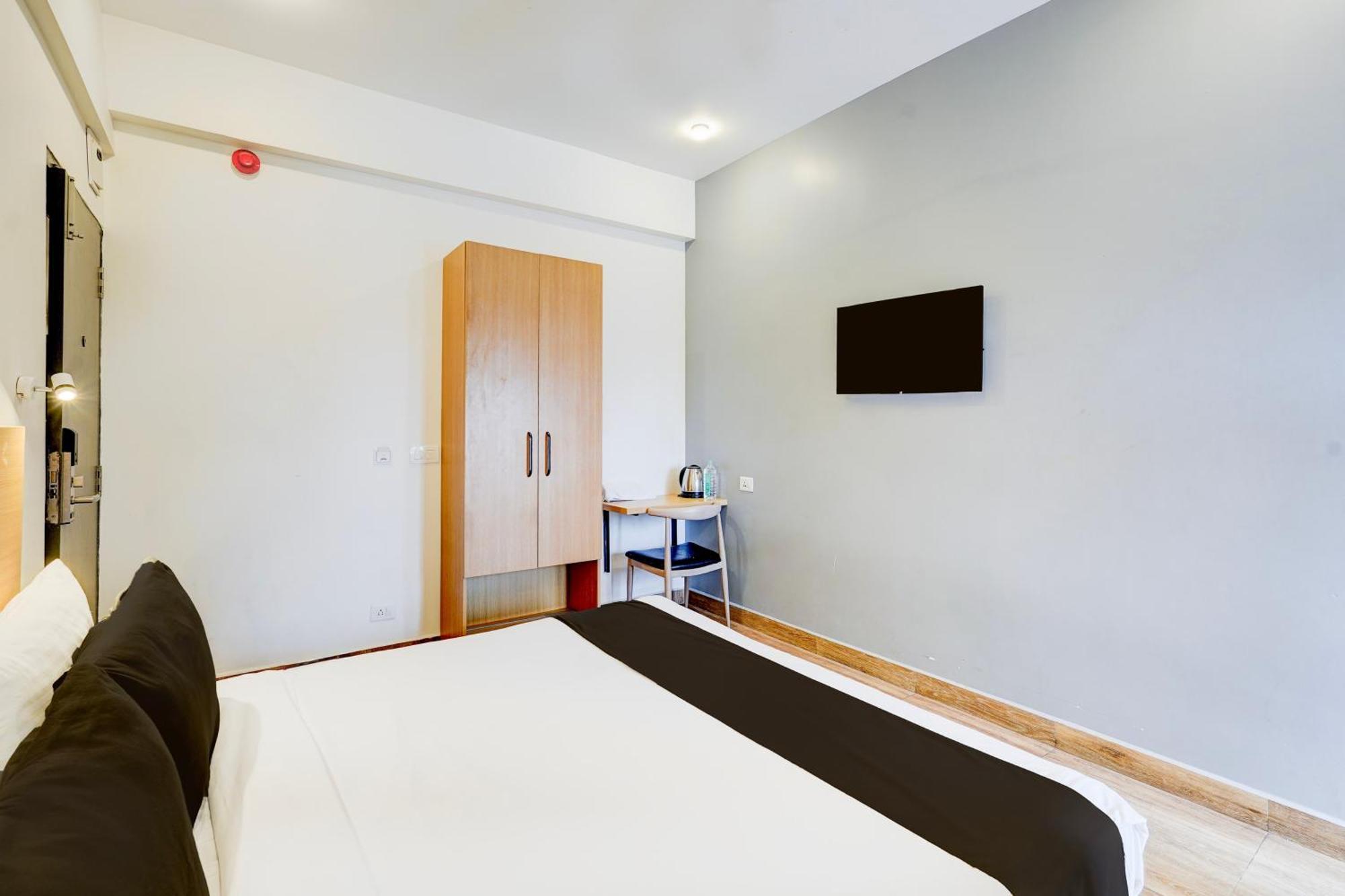 Super Townhouse Tirupati Hotel ภายนอก รูปภาพ
