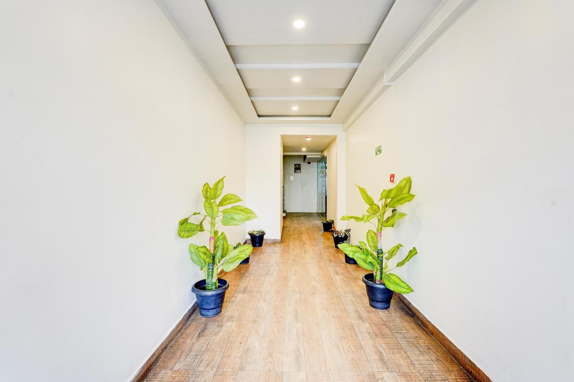 Super Townhouse Tirupati Hotel ภายนอก รูปภาพ