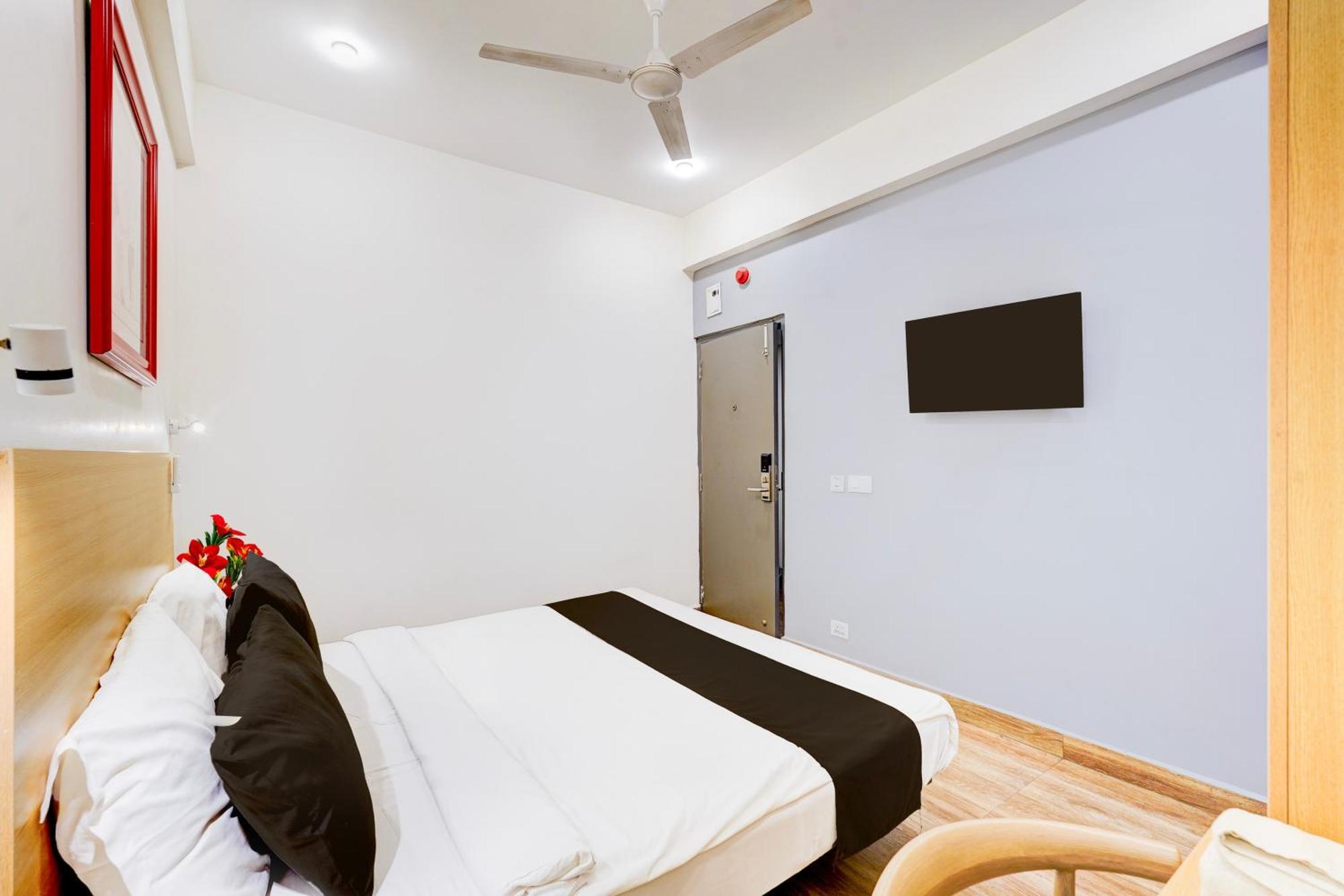 Super Townhouse Tirupati Hotel ภายนอก รูปภาพ