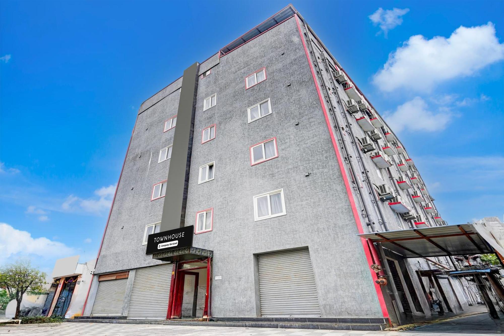 Super Townhouse Tirupati Hotel ภายนอก รูปภาพ